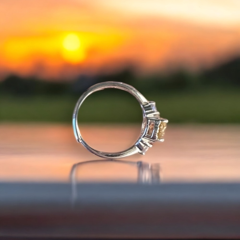 Morganite and Sterling Silver Ring - Picture 4 of 8